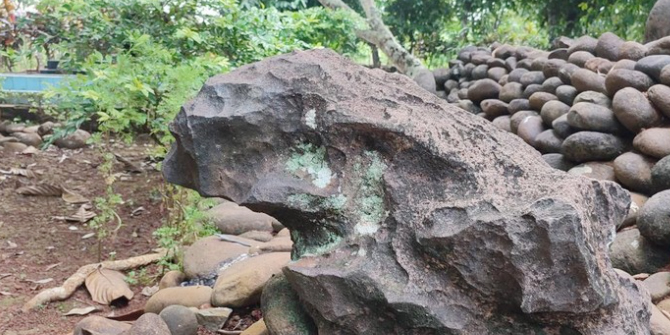 Misteri Batu Bangkok Yang Bisa Bergerak Sendiri