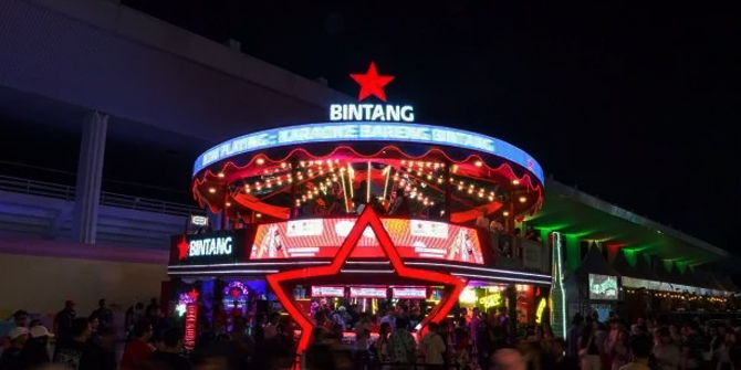 Suasana Pasar Malam We The Fest 2023