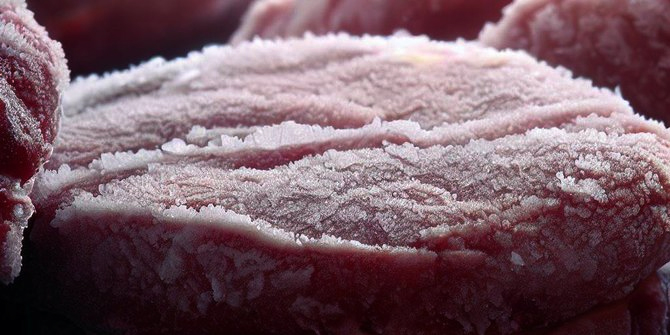 Cara Mencairkan Daging Beku Dengan Cepat dan Aman
